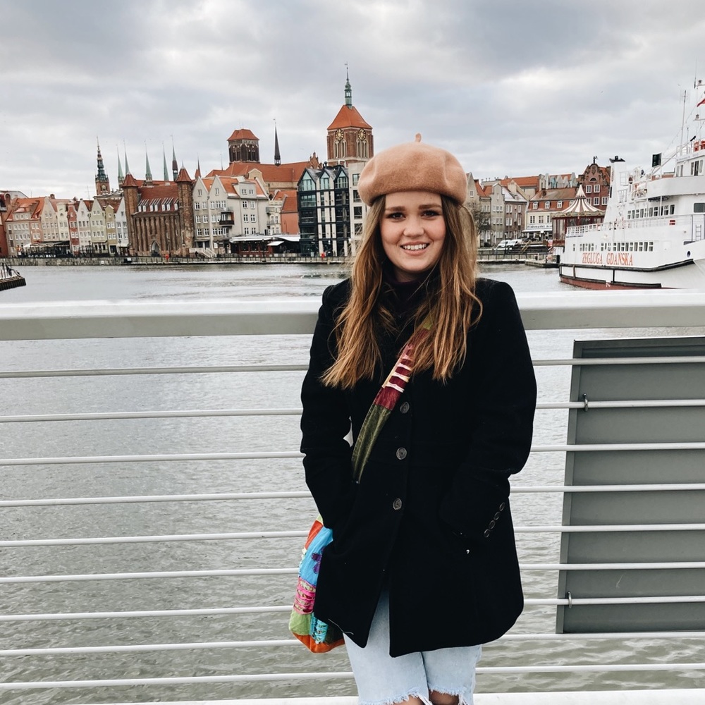 Meet your Posher, Annie